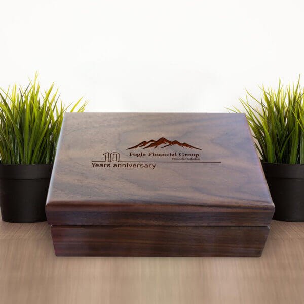 Custom Engraved Box: Ideal Gifts for Employees from Employer