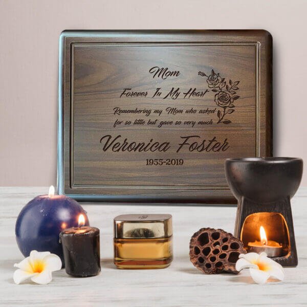 Personalized memorial gift for family members: a heartfelt tribute to Mom.