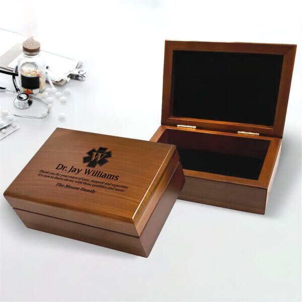 Doctor appreciation gift: wooden keepsake box with heartfelt message