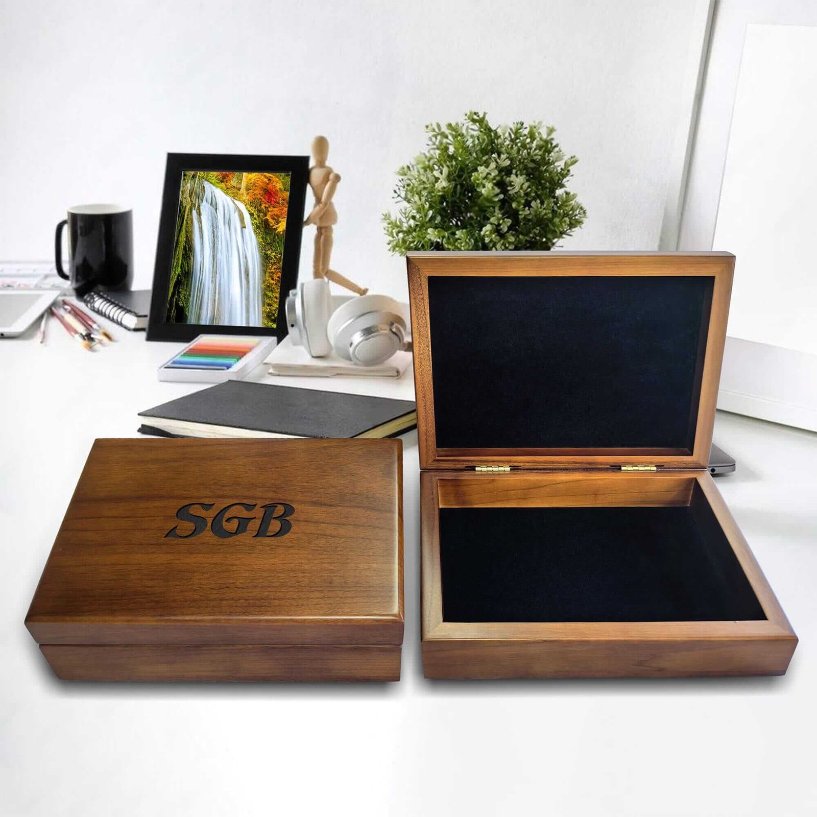 Personalized Walnut Box Featuring Engraving for Birthday Events