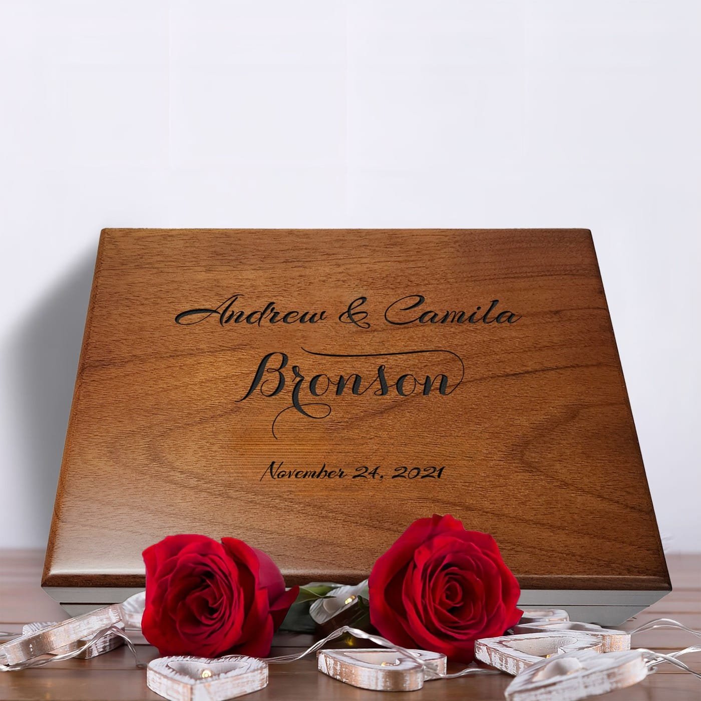 wedding memory box: perfect for storing mementos, it’s a beautiful way to celebrate your love story.